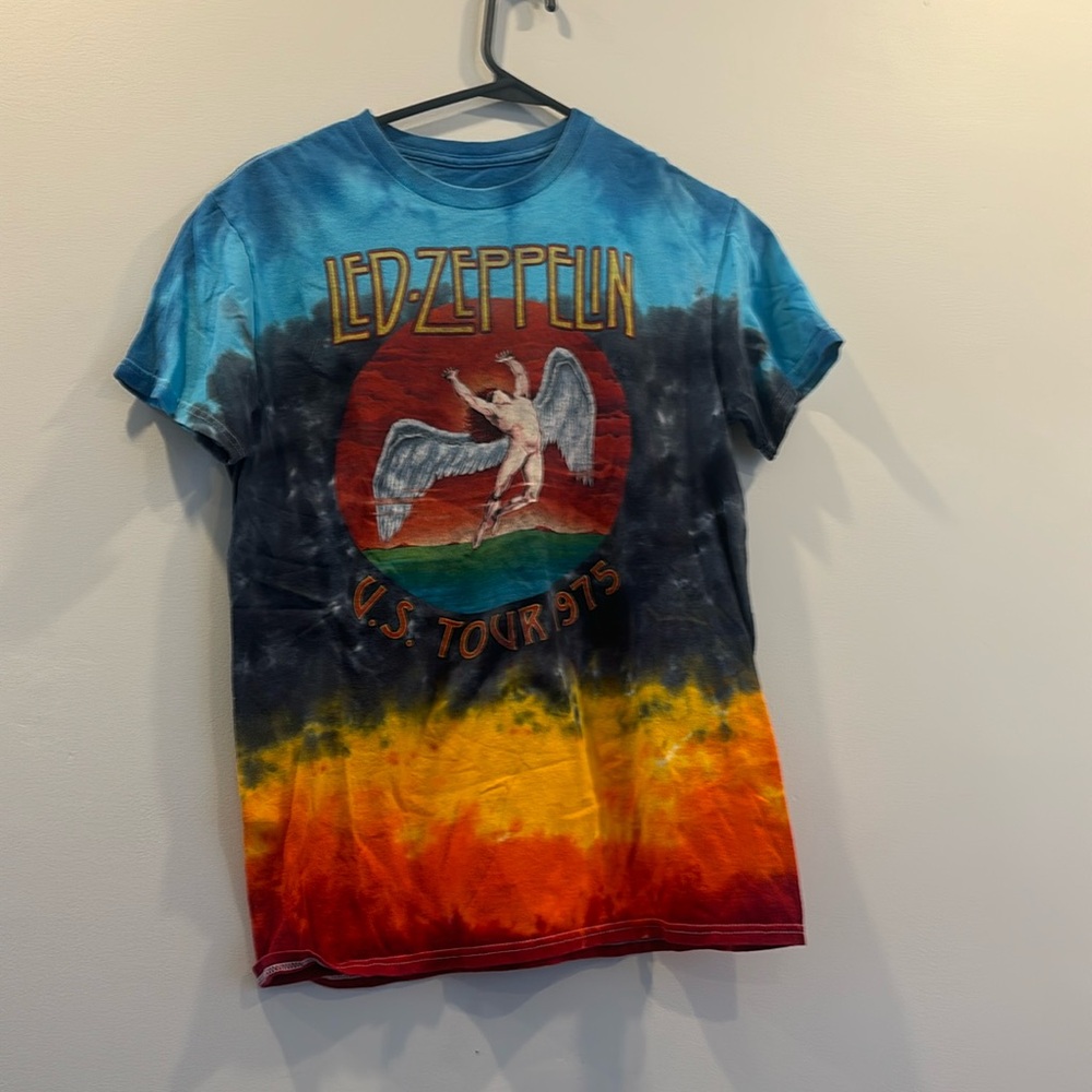 Women’s Small LED ZEPPEIN Short Sleeve